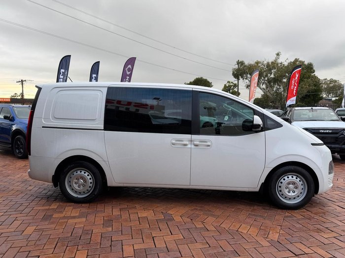 2023 Hyundai STARIA LOAD
