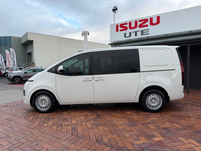 2023 Hyundai STARIA LOAD