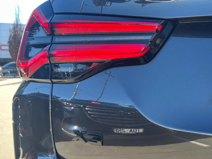 2023 BMW X3 M40i