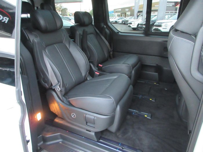 2026 Hyundai STARIA Lounge