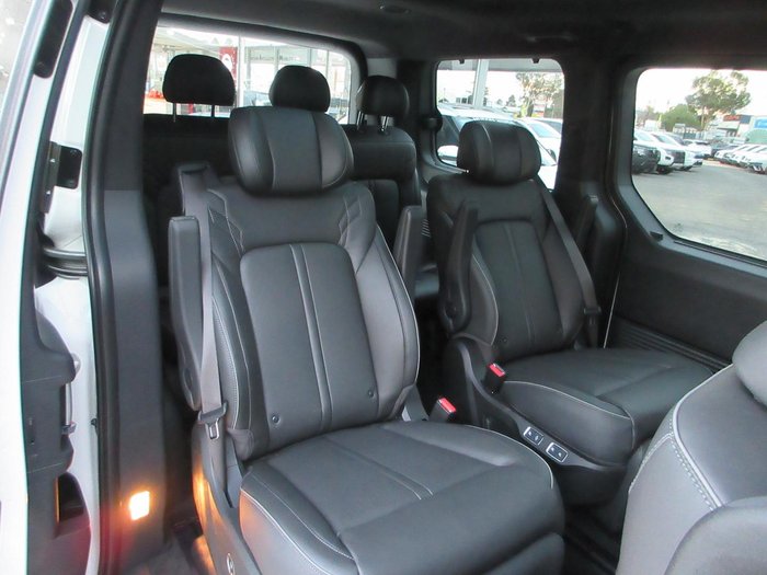 2026 Hyundai STARIA Lounge