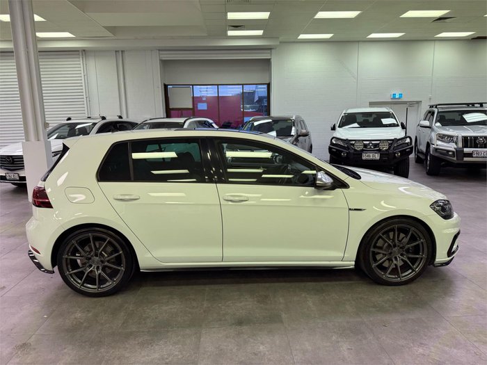 2018 Volkswagen Golf R