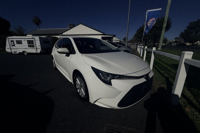 2024 TOYOTA COROLLA