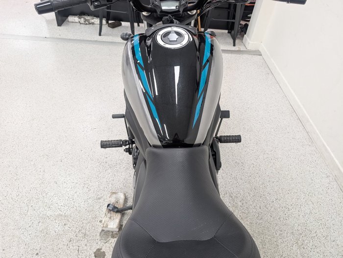 2025 Kawasaki VULCAN S grey