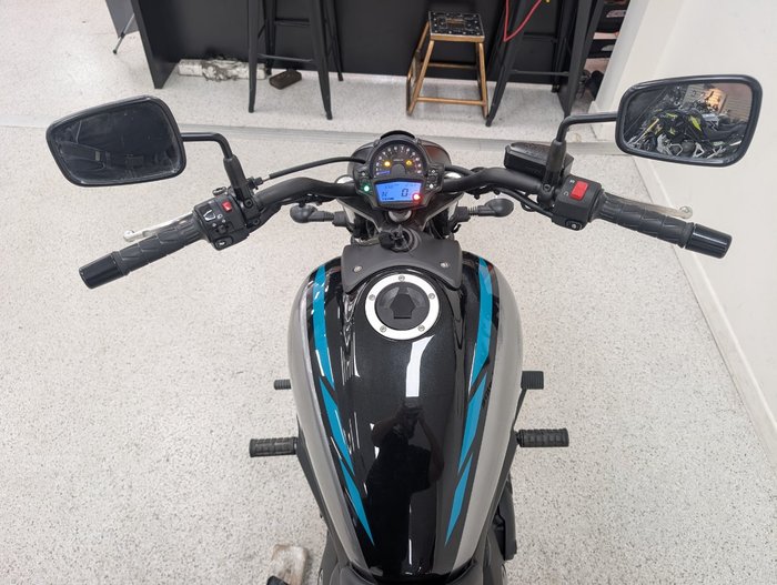 2025 Kawasaki VULCAN S grey