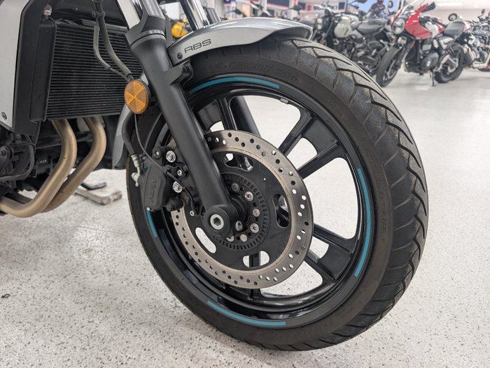 2025 Kawasaki VULCAN S grey