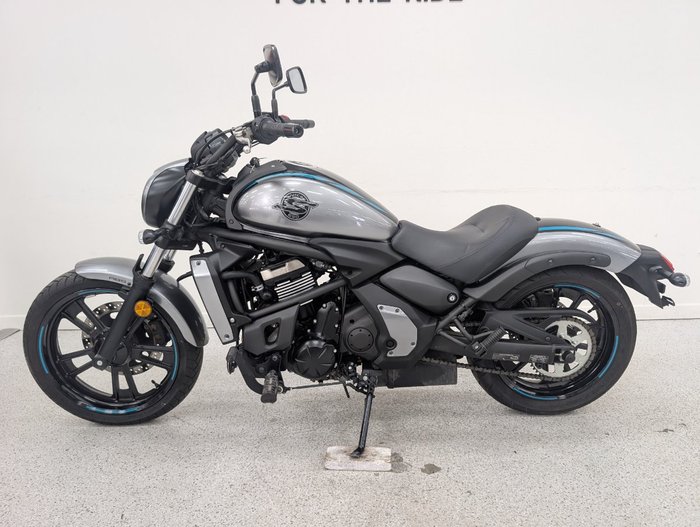 2025 Kawasaki VULCAN S grey