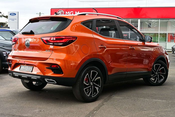 2023 MG ZST Essence