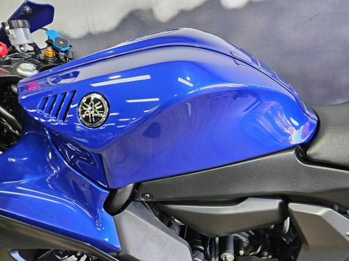 2022 Yamaha YZF-R7LA BLUE