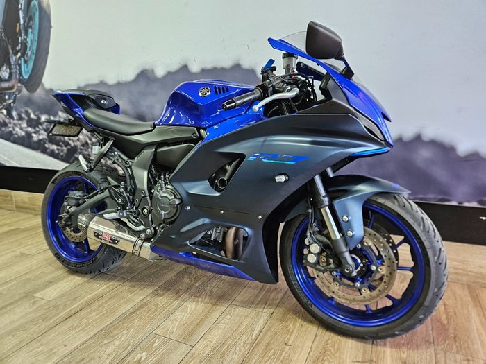 Yamaha YZF-R7LA