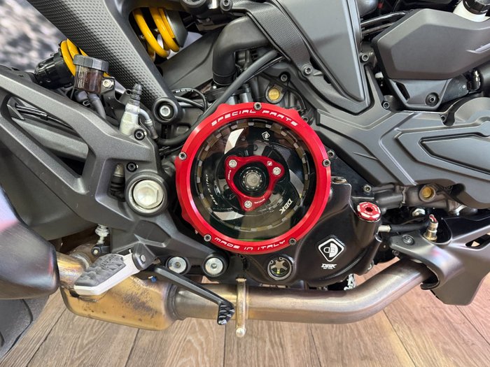 2023 DUCATI MONSTER RED