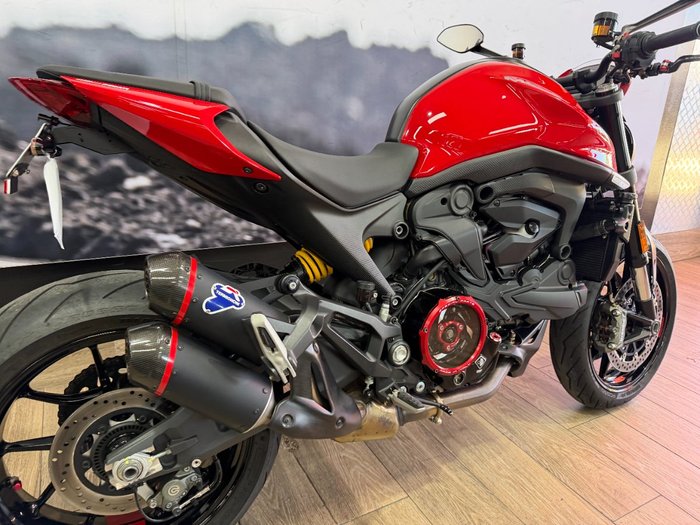 2023 DUCATI MONSTER RED