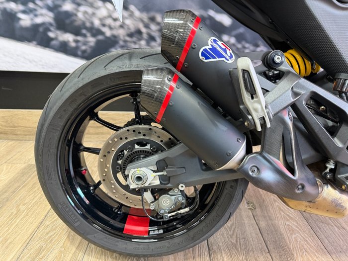 2023 DUCATI MONSTER RED