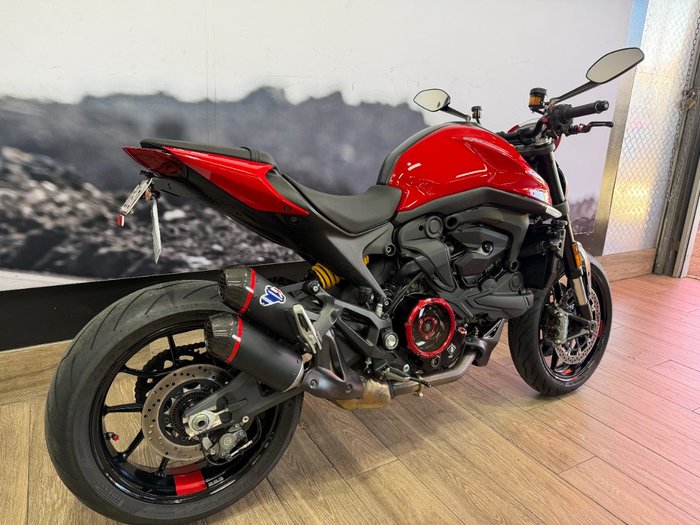 2023 DUCATI MONSTER RED