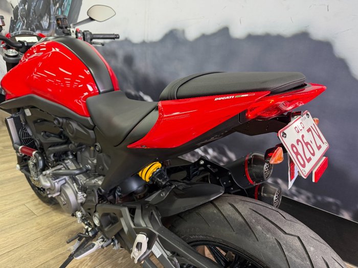 2023 DUCATI MONSTER RED