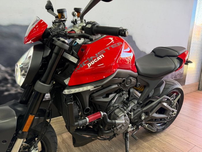 2023 DUCATI MONSTER RED