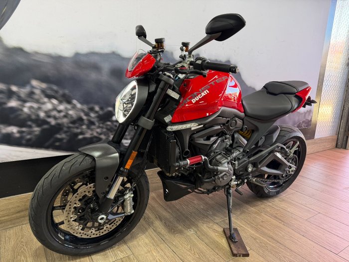 2023 DUCATI MONSTER RED