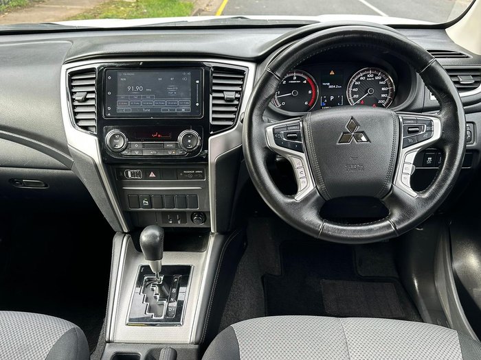 2022 Mitsubishi Triton GLX-R