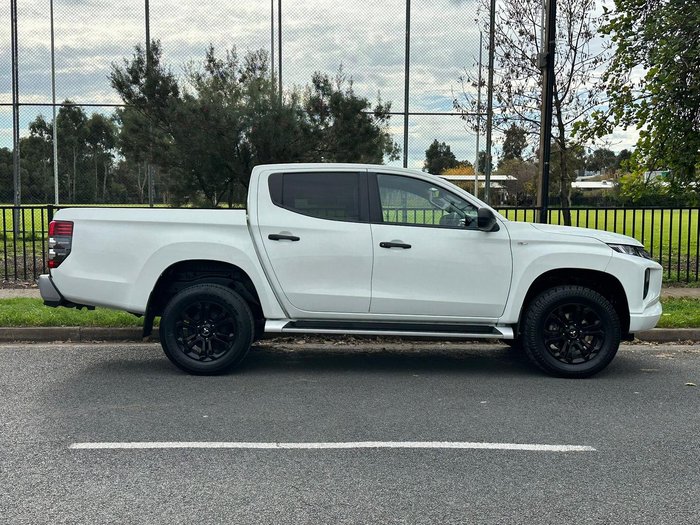 2022 Mitsubishi Triton GLX-R
