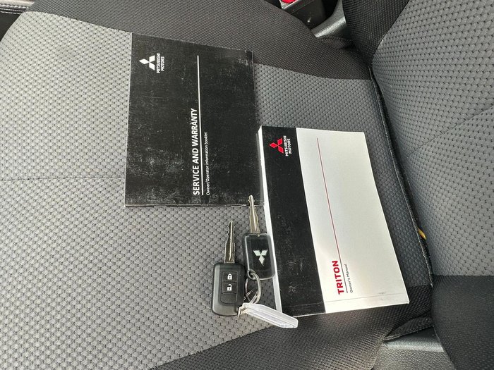 2022 Mitsubishi Triton GLX-R