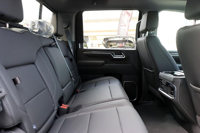 2026 Chevrolet Silverado HD LTZ Premium W/Tech Pack T1 MY26 4X4 Summit White