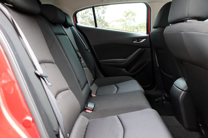 2015 Mazda 3 Maxx