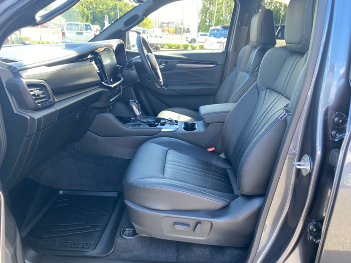 2024 Isuzu MU-X 2025 Isuzu MU-X 4X4 LST 3.0 L Automatic (UJOR506)