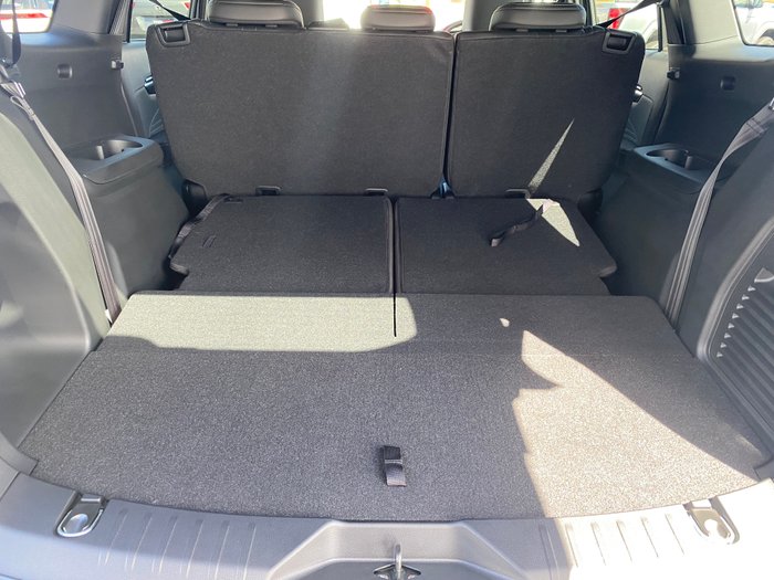 2024 Isuzu MU-X 2025 Isuzu MU-X 4X4 LST 3.0 L Automatic (UJOR506)