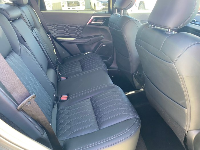 2025 MITSUBISHI Outlander EXCEED