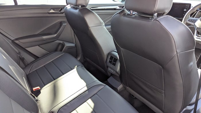 2025 VOLKSWAGEN T-ROC R-LINE