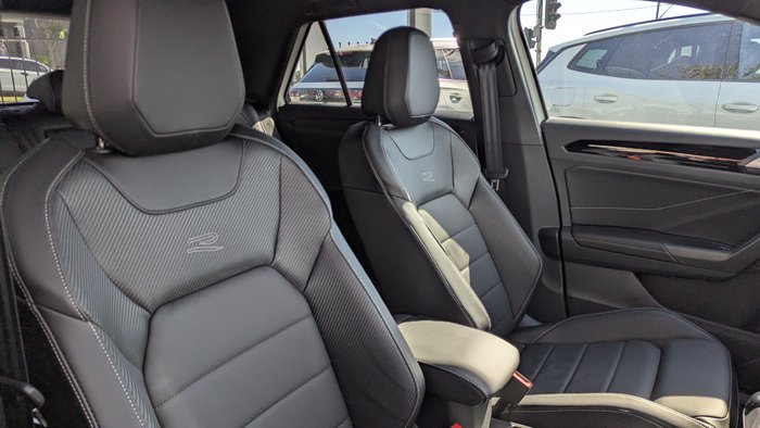 2025 VOLKSWAGEN T-ROC R-LINE