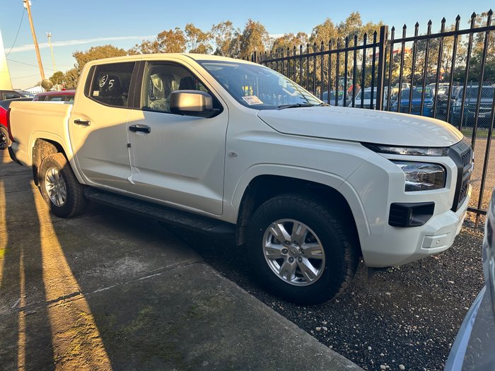 2026 Mitsubishi Triton GLX+