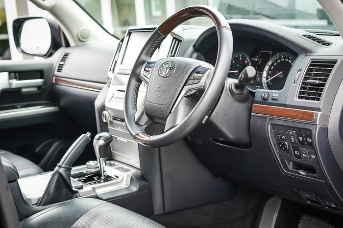 2020 Toyota LANDCRUISER Sahara