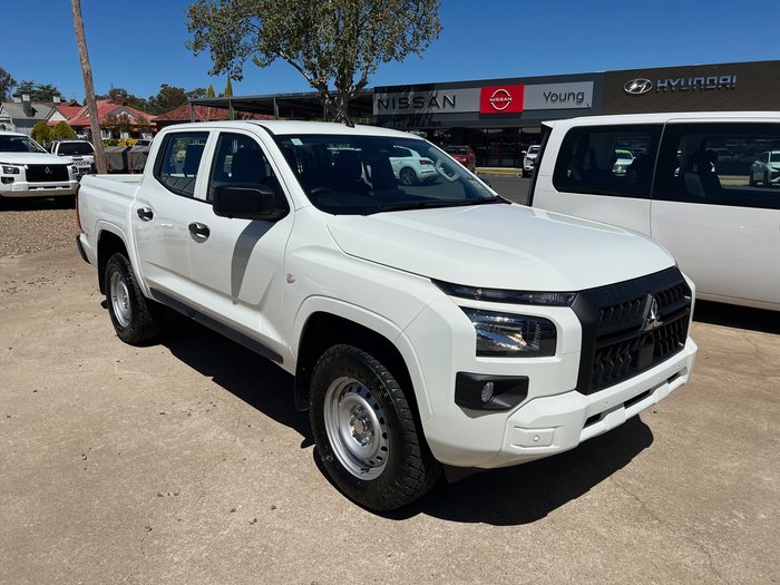 2025 MITSUBISHI TRITON GLX