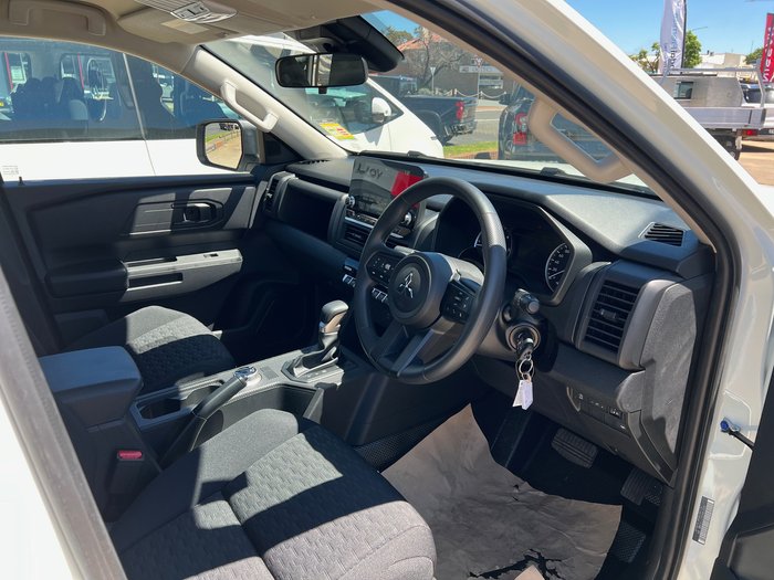 2025 MITSUBISHI TRITON GLX