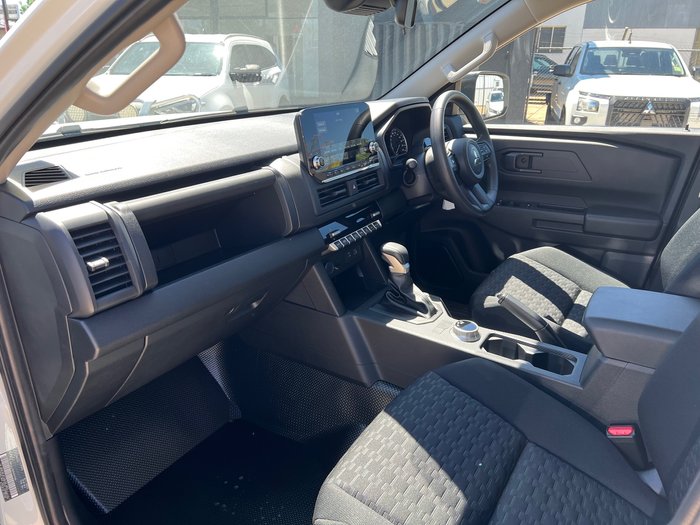 2025 MITSUBISHI TRITON GLX