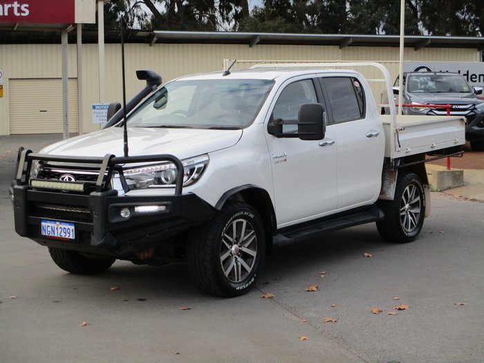 2018 Toyota Hilux SR5 GUN126R White