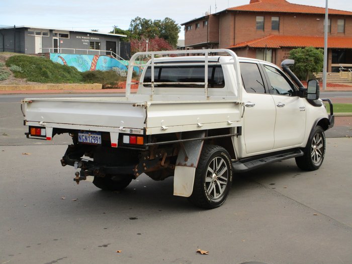 2018 Toyota Hilux SR5 GUN126R White