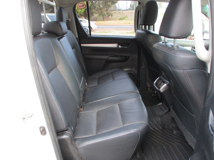 2018 Toyota Hilux SR5 GUN126R White