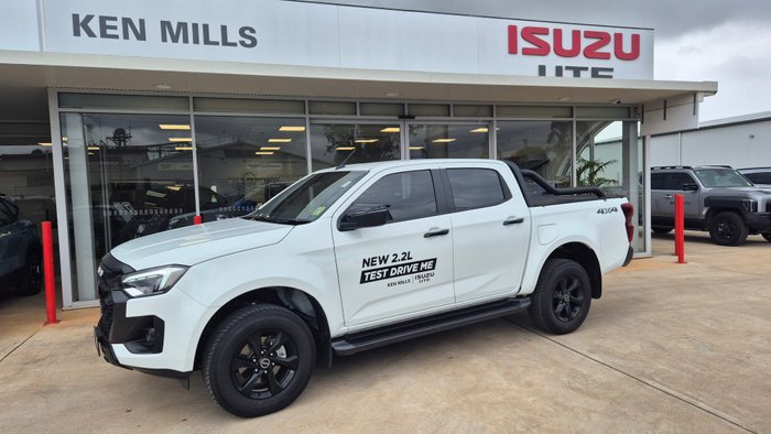 2025 Isuzu D-MAX MY25.5 Isuzu D-Max 4X4 Crew Cab UTE  LSM XR 2.2L Automatic (TOR5049D) inc Tubliner, Towbar, Floor mats, Wireless phone charger, Tint