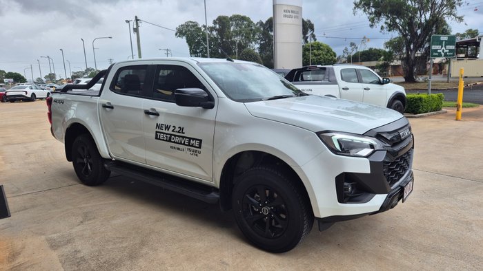 2025 Isuzu D-MAX MY25.5 Isuzu D-Max 4X4 Crew Cab UTE  LSM XR 2.2L Automatic (TOR5049D) inc Tubliner, Towbar, Floor mats, Wireless phone charger, Tint