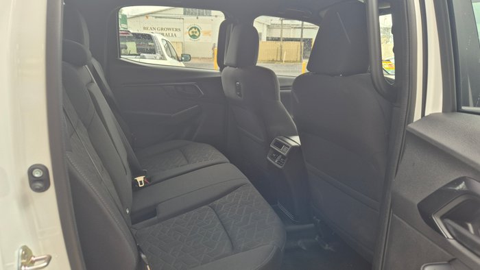 2025 Isuzu D-MAX MY25.5 Isuzu D-Max 4X4 Crew Cab UTE  LSM XR 2.2L Automatic (TOR5049D) inc Tubliner, Towbar, Floor mats, Wireless phone charger, Tint