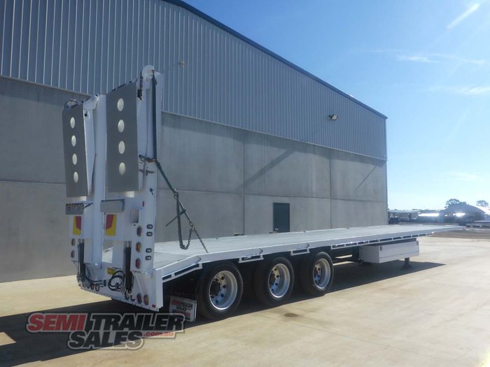 2007 Maxitrans 22 Pallet Flat Top with Ramps