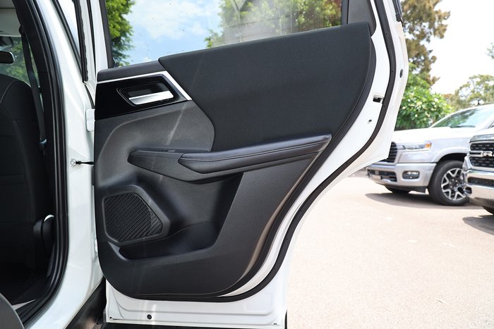 2023 Mitsubishi Outlander LS