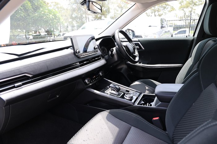 2023 Mitsubishi Outlander LS