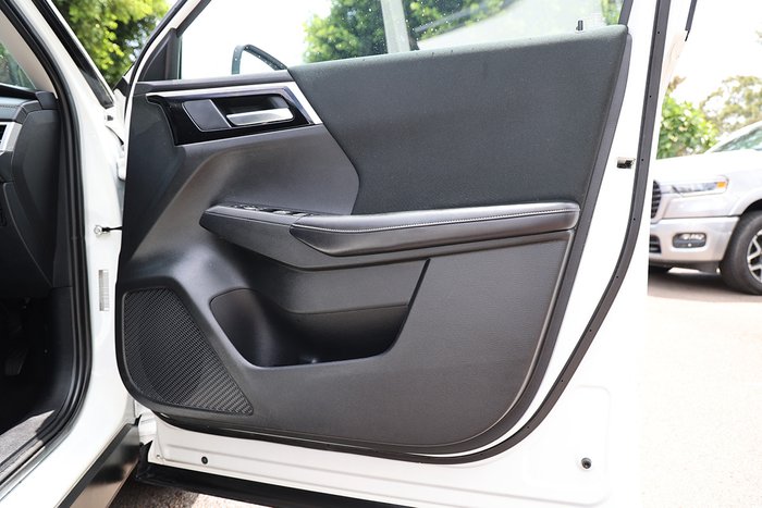 2023 Mitsubishi Outlander LS