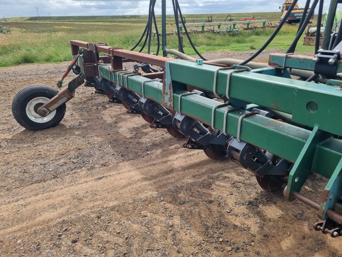 DAYBREAK 12MTR PLANTER W/- BARTON DISCS