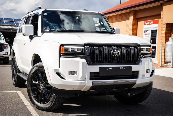 2025 Toyota PRADO