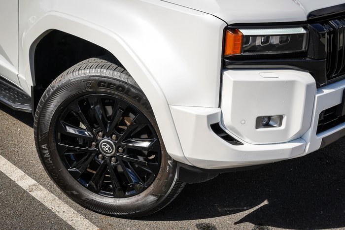 2025 Toyota PRADO Kakadu