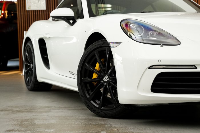 2020 Porsche 718 Cayman